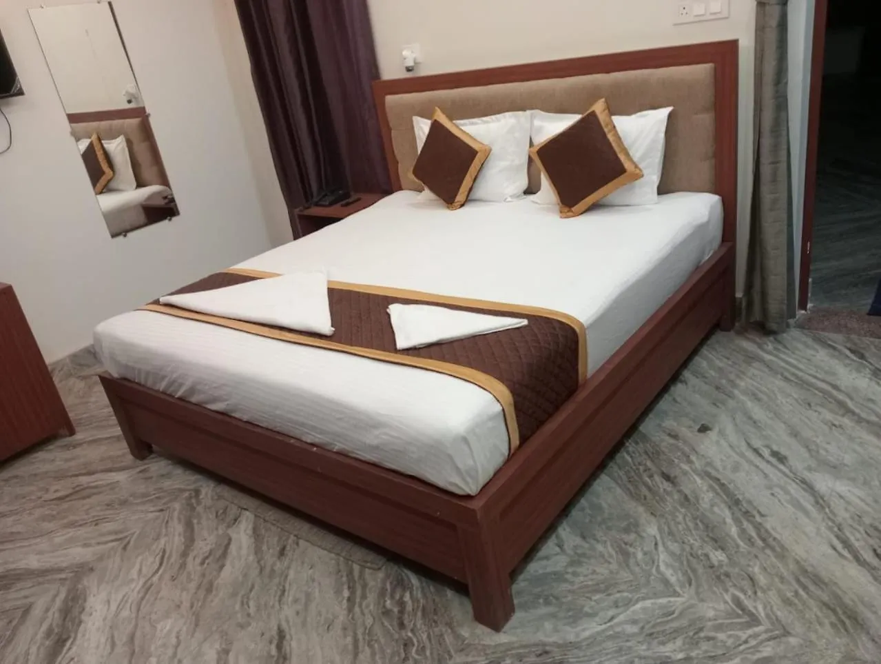 Varanasi Group Of Hotels !! Top Rated & Most Awarded Property In Varanasi !!